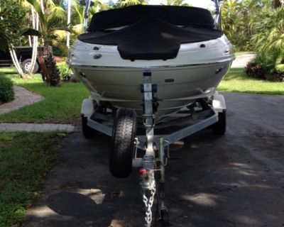 2008 Sea Ray bOat 200 Sundeck