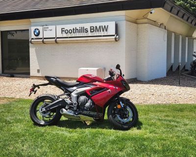 2025 Triumph Daytona 660 Carnival Red/Sapphire Black