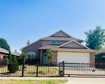 3 Bedroom 3BA 1855 ft Single Family Home For Sale in FORT WORTH, TX
