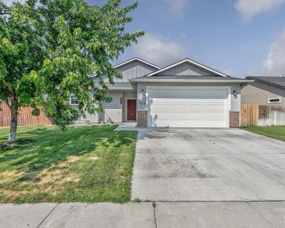 3 Bedroom 2BA 1362 ft Single Family House For Sale in Homedale, ID