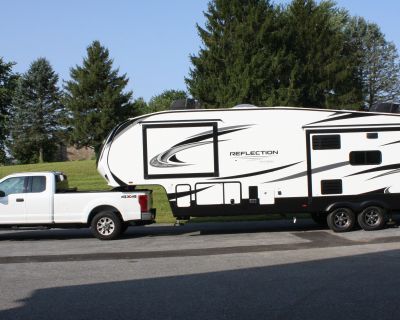 2022 Grand Design Reflection 337RLS