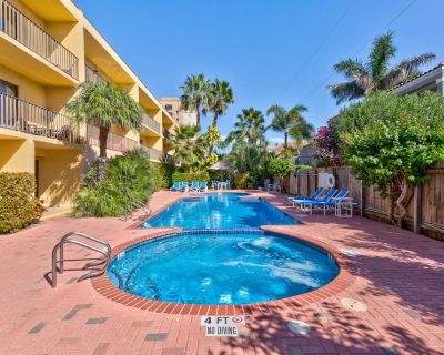 2 Bedroom 2BA Condo Vacation Rental in Ventura Condominiums #202, South Padre Island, TX