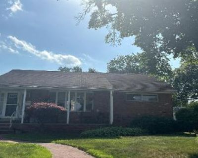 3 Bed 2 Bath Preforeclosure Property in Pequannock, NJ 07440 - 4th St
