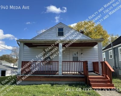 940 Meda Ave. Welcome to this recently remodeled 2 Bedroom 1 Bathroom home single family home located in Lancaster, OH. This property is pet-friendly. Pets allowed with screening and approval through PetScreening.com. Monthly pet rent is based on screening score and typically ranges from $30 $80/month. A one-time non-refundable pet fee of $250 is required per lease. A maximum of two pets is all...