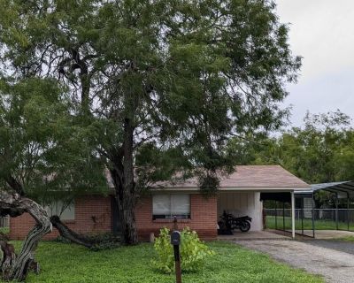 2 Bedroom 1BA 832 ft For Rent in LAGUNA VISTA, TX