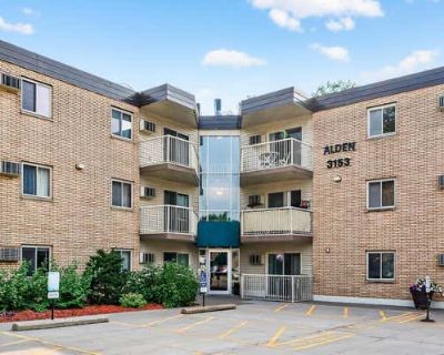2 Bedroom 1BA 939 ft Condominium For Sale in ROSEVILLE, MN