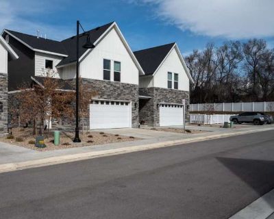 3 Bedroom 2.5BA 1704 ft Pet-Friendly Apartment For Rent in Midvale, UT