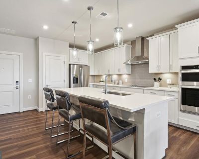 2 Bedroom 2BA 1345 ft Condo For Sale in Haymarket, VA