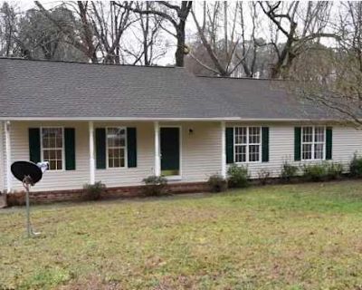 Private room with own bathroom in a House with 4 roomies, Garner, NC 27529