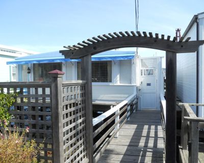 1 bed 1 bath cottage vacation rental in Sausalito, CA
