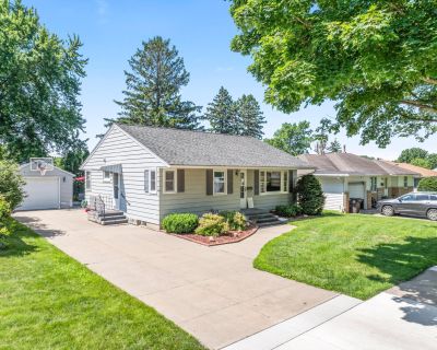3 Bedroom 2BA 1563 ft Single Family House For Sale in Austin, MN