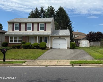 3 Bedroom 1BA 1736 ft Single Family House For Sale in Edison, NJ
