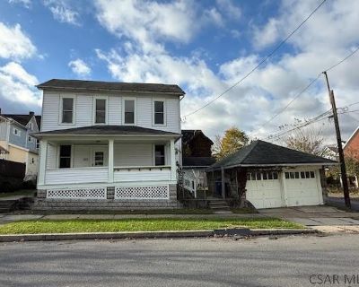 217 Bond Street. image_url. Patio / balcony Garage Recently renovated Hot tub Unit Amenities patio / balcony recently renovated Property Amenities parking garage hot tub. 3 Bedroom. 2 Bathroom. 0 ft