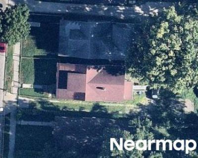 2 Bed 1 Bath Foreclosure Property in Kansas City, MO 64130 - Park Ave