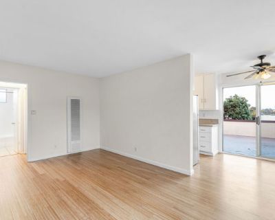 1 Bedroom 1BA 650 ft Apartment For Rent in Santa Monica, CA