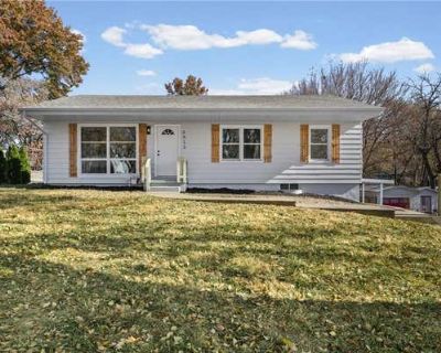 3 Bedroom 2BA 1450 ft Single Family Home For Sale in KANSAS CITY, KS