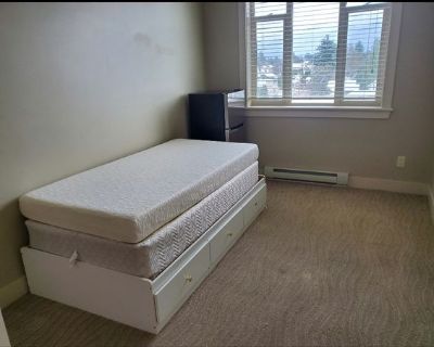 Patrick (Has a Condo) on iROOMit. Room in the 1 Bedroom 1BA Apartment For...
