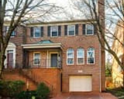 4 Bedroom 3BA 3674 ft² Apartment For Rent in Bethesda, MD 5920 Maplewood Park Pl