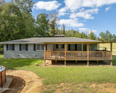 3 Bedroom 1BA 1336 ft Single Family House For Sale in Brookhaven, MS