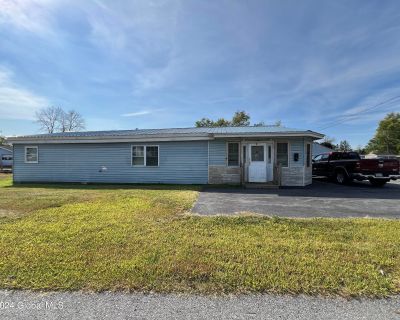 3 Bedroom 1BA 1400 ft Single Family House For Sale in Whitehall, NY