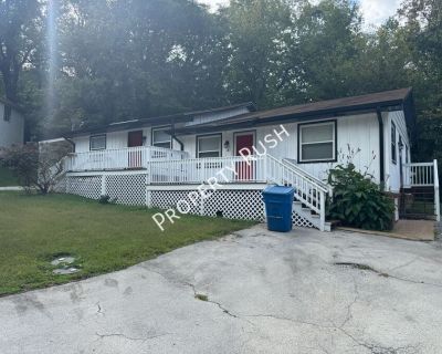 3210 Joselin Ln.. Welcome home to unit A of 3210 Joselin Ln. here in Red Bank! This well-maintained duplex offers comfort, convenience, and modern amenities. Inside, you ll find a spacious 2-bedroom, 1-bath layout with an open living area that flows into the kitchen. The kitchen comes fully equipped with a refrigerator, oven/range, dishwasher, and microwave making it move-in ready. Enjoy the ea...