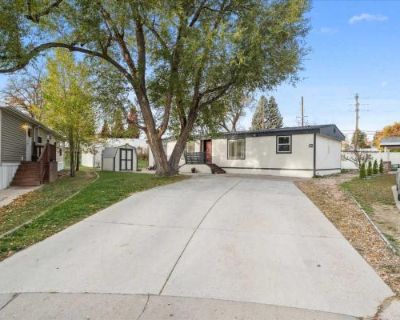 3 Bedroom 2BA 1440 ft Mobile Home For Rent in Thornton, CO