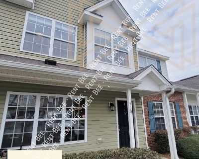 3 Bedroom 2BA 1338 ft Single-family home For Rent in Greensboro, NC