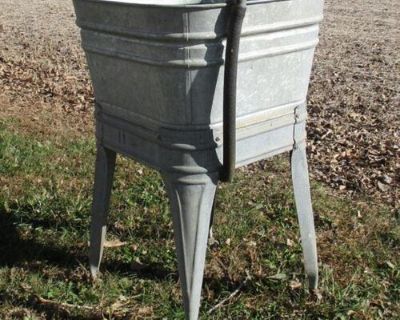 ISO double or single wash tubs. I would like to purchase antique style items. I