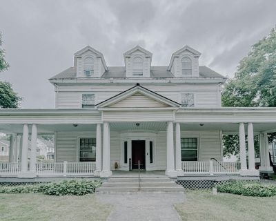 2 Bedroom 1BA 700 ft Apartment For Rent in Albany, NY