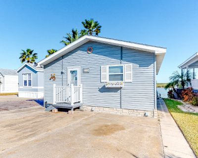 1 Bedroom 1.5BA House Vacation Rental in Long Island Village 638 Sand Dollar, Port Isabel, TX