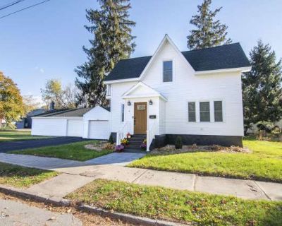 3 Bedroom 2.5BA 1637 ft Furnished Apartment For Rent in Ballston Spa, NY