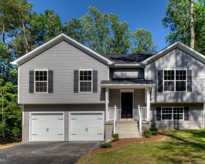 4 Bedroom 3BA 1800 ft Single Family House For Sale in Partlow, VA