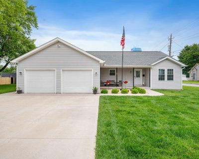 3 Bedroom 2BA 1704 ft Single Family House For Sale in Knightstown, IN