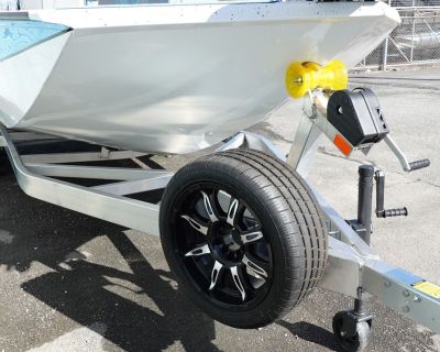Xpress Boats X23B Lounge 2024