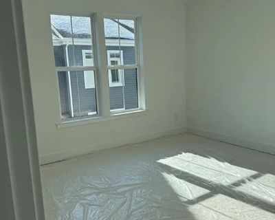 Pet friendly $950 per month room to rent in Clarksville