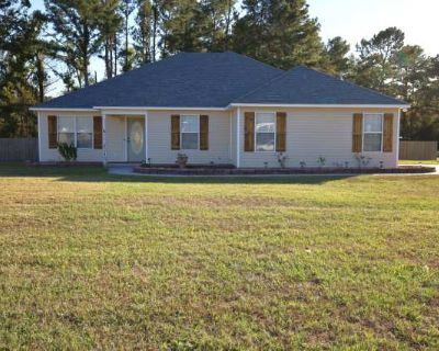 4 Bedroom 2BA 1974 ft Pet-Friendly Apartment For Rent in Lowndes County, GA