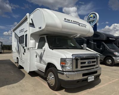 2025 Lance 1181 Lance Truck Camper