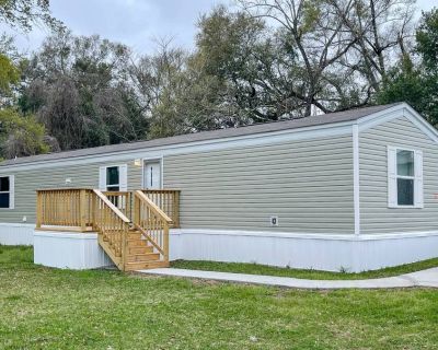 3 Bedroom 2BA 924 ft Mobile Home For Rent in Mobile, AL