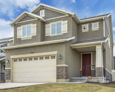 258 West Willow Creek Drive. image_url. On-site laundry Accessible Internet access Property Amenities accessible on-site laundry internet access. 4 Bedroom. 3 Bathroom. 2839 ft