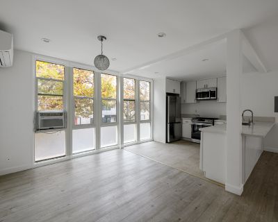 337 Rexford Dr. PRIME BEVERLY HILLS LIVING - 2BD/1BA at 337 Rexford Dr Welcome to sophisticated Beverly Hills living at an exceptional value! This spacious 1,100 sq ft, 2-bedroom, 1-bathroom residence offers the perfect blend of comfort and convenience in one of Los Angeles' most prestigious neighborhoods. Unit Features: - Generous 1,100 square feet of living space - 2 bedrooms, 1 full bathroom...