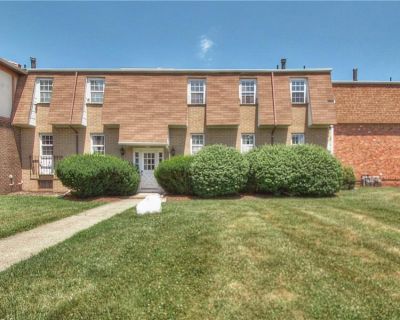 1 Bedroom 1BA 899 ft Condo For Sale in Washingtonville, NY