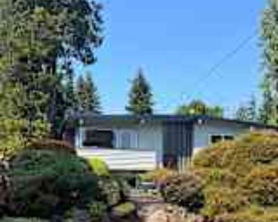 3 Bedroom 2BA 1750 ft² Pet-Friendly House For Rent in Bellevue, WA 169 164th Ave SE