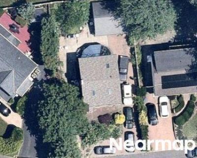 3 Bath Preforeclosure Property in Great Neck, NY 11020 - Summer Ave