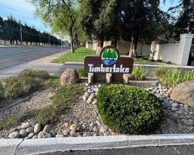 Furnished Room for Rent - Desirable Timberlake Gated Community!