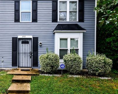 3 Bedroom 1BA 1100 ft Apartment For Rent in Waldorf, MD