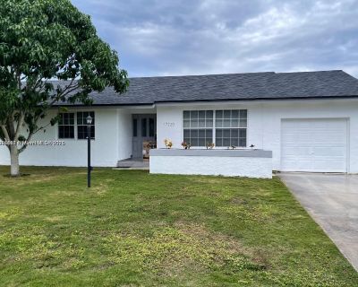 3 Bedroom 1BA 1980 ft House For Rent in Palmetto Bay, FL