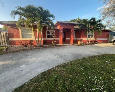 3 Bedroom 1BA 1691 ft Apartment For Rent in Fort Lauderdale, FL