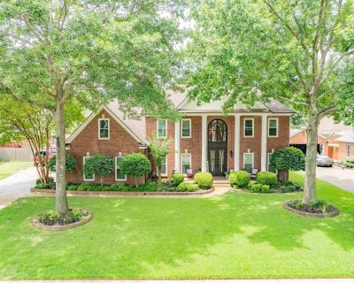 5 Bedroom 3BA 4400 ft Single Family House For Sale in Collierville, TN