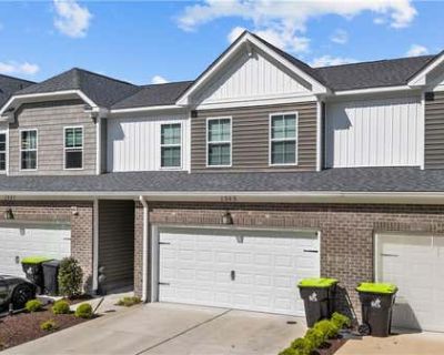 3 Bedroom 3BA 1855 ft Condo For Sale in CHESAPEAKE, VA