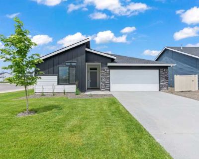 Beautiful Single Level 4bd/2ba Home Located in Prime Caldwell Location!. image_url. Dishwasher Pet friendly Recently renovated Stainless steel Walk in closets Microwave Unit Amenities dishwasher garbage disposal microwave oven range refrigerator walk in closets recently renovated stainless steel Property Amenities cats allowed dogs allowed. Pets allowed. 4 Bedroom. 2 Bathroom. 2025 ft